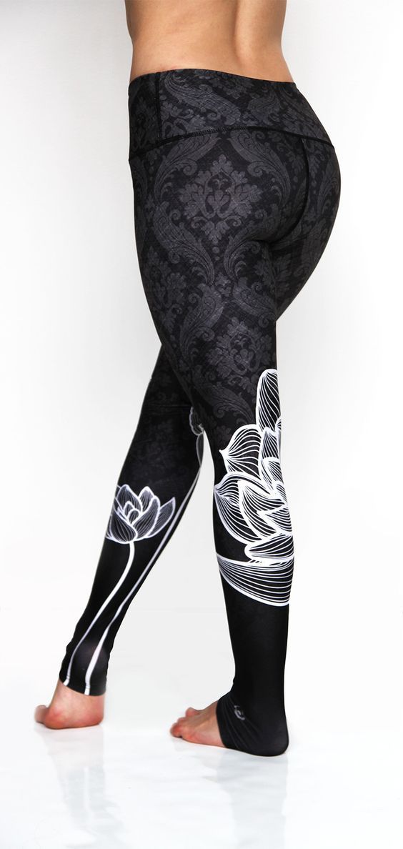 ♡ Women's black Lotus Leggings | Workout Clothes | Good Fashion Blogger | Fitn...