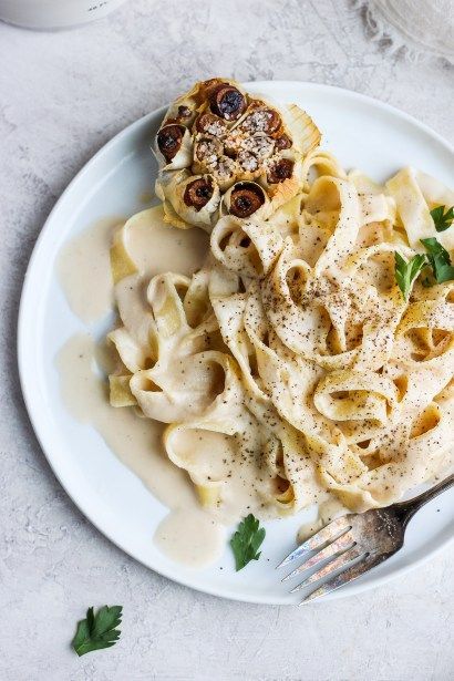 Vegan Roasted Garlic Alfredo Sauce